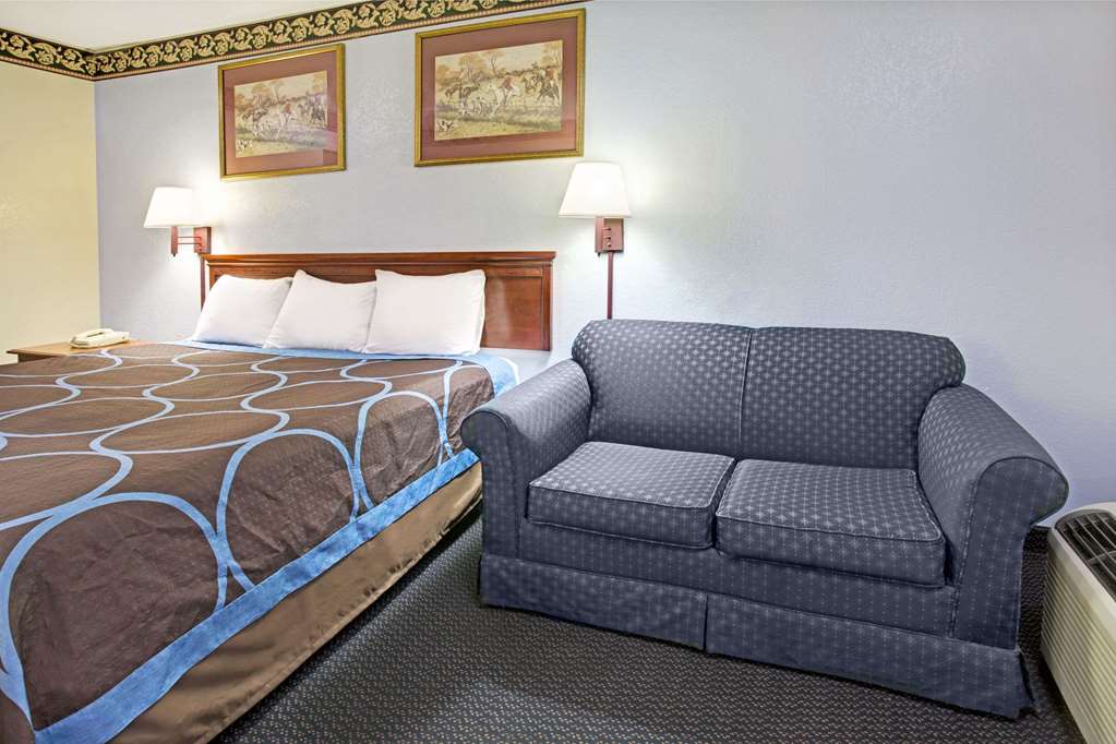 Super 8 by Wyndham Suwanee - photo 11