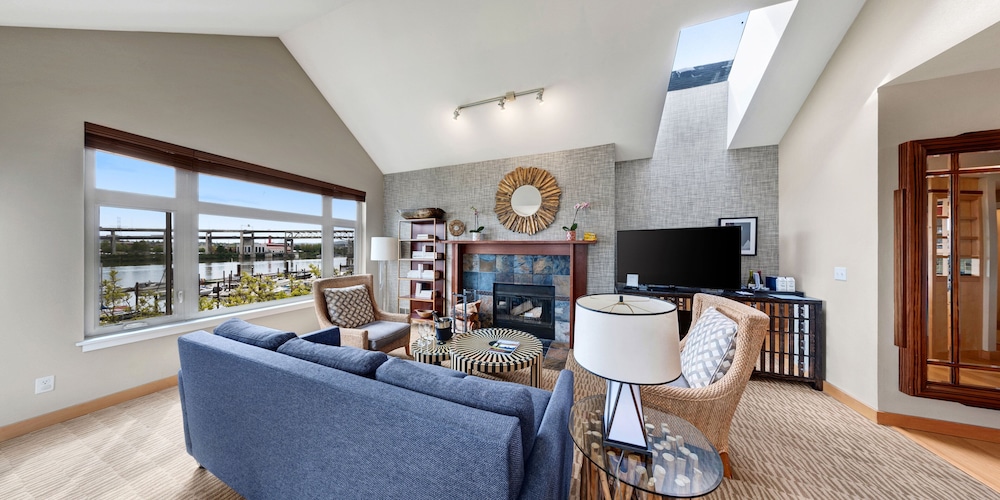 Kimpton Riverplace Hotel an IHG Hotel - featured photo