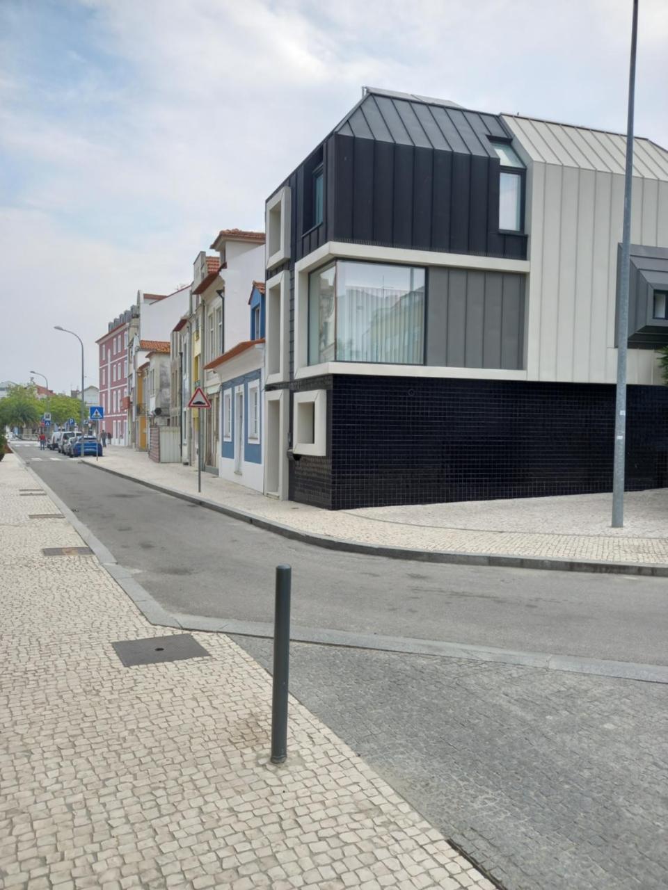 Casa Aveiro Modern House — 4-Star Luxury Hotel in Aveiro, Portugal