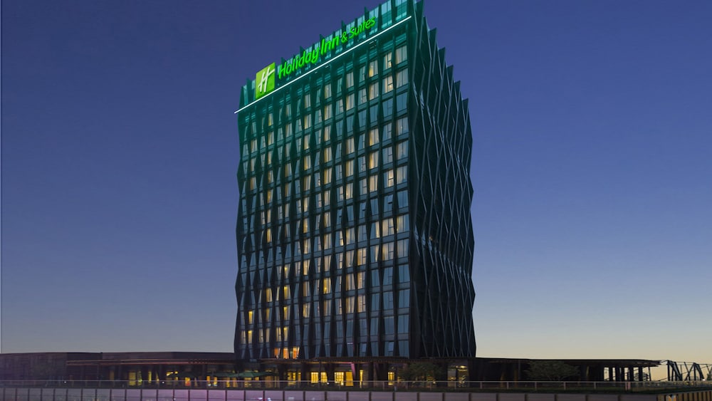 Holiday Inn Nanjing Qinhuai South Suites by IHG — 4-Star Luxury Hotel in Nanjing, People's Republic of China