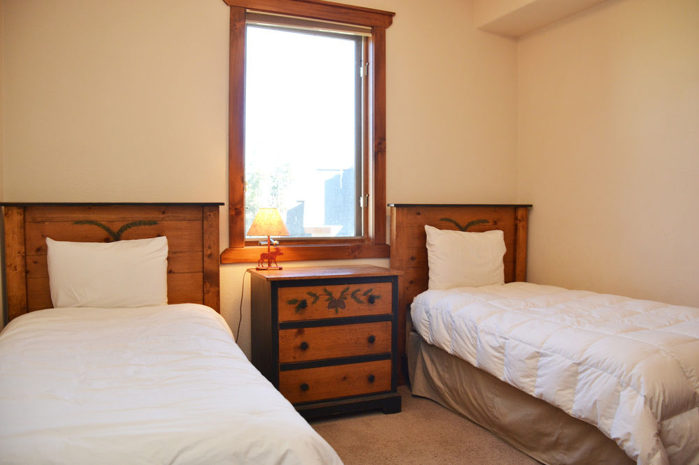 Saddlewood by Ski Village Resorts — 4-Star Luxury Hotel in Breckenridge, United States