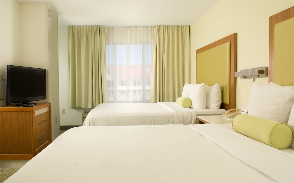 SpringHill Suites by Marriott Convention Center I drive - photo 4