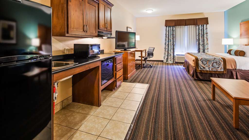 Best Western Plus Seminole Hotel & Suites - photo 7