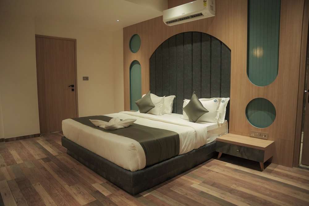 Sudarshan Palace By Spree — Dwarka — photo 4