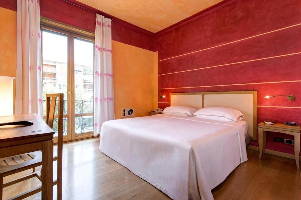 Residence Casa Cavallino — 4-Star Luxury Hotel in Verona, Italy