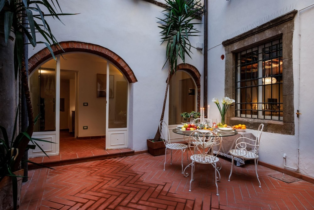 Casa Al Dipinto in Lucca — 4-Star Luxury Hotel in Lucca, Italy