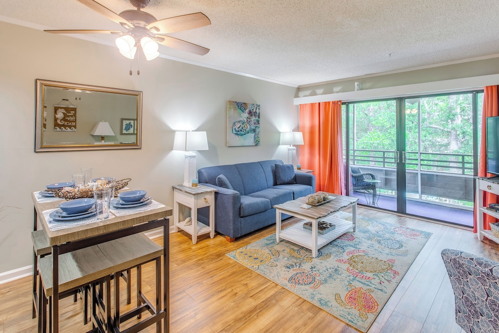 Walk to Beach and Barefoot Landing Resort Condo - featured photo