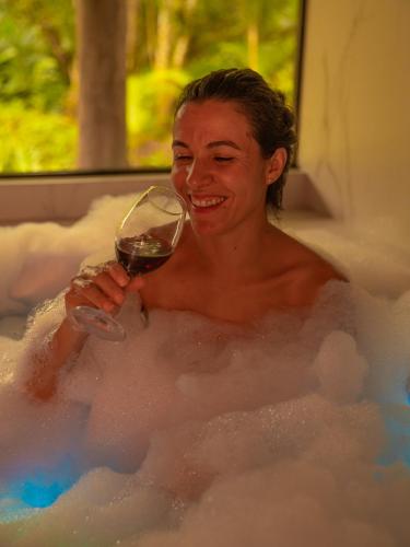 Chalé Canadense com Hidromassagem Pousada Índios Koroados in Praia Grande, Brasil