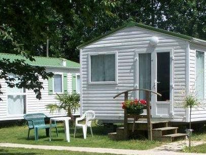 Motel 25 - carbon neutral hotel in Socx