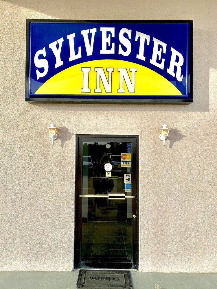 Sylvester Inn - photo 15