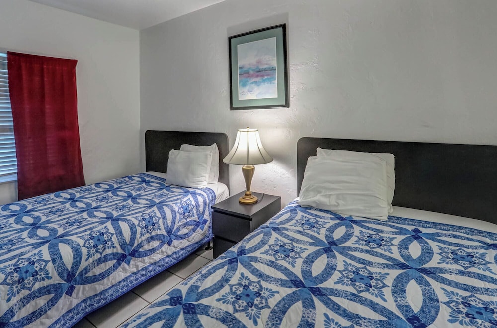 Richard's Motel - photo 10