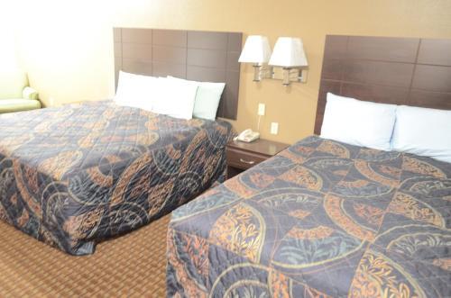 Budget Host Inn & Suites - photo 14