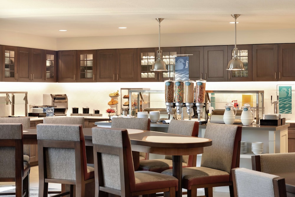 Homewood Suites by Hilton Portland Airport - photo 34