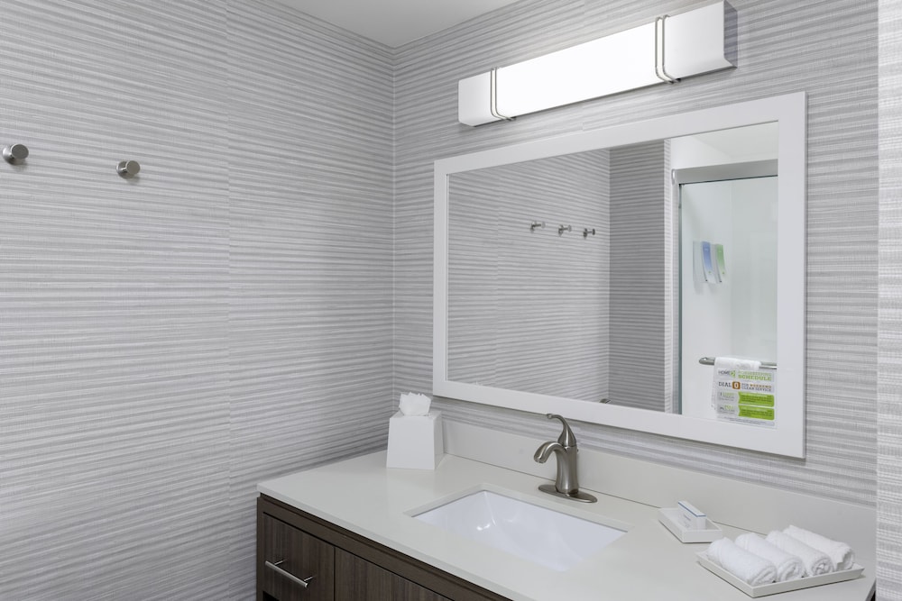 Home2 Suites by Hilton Austin East Side 5th Street - photo 30