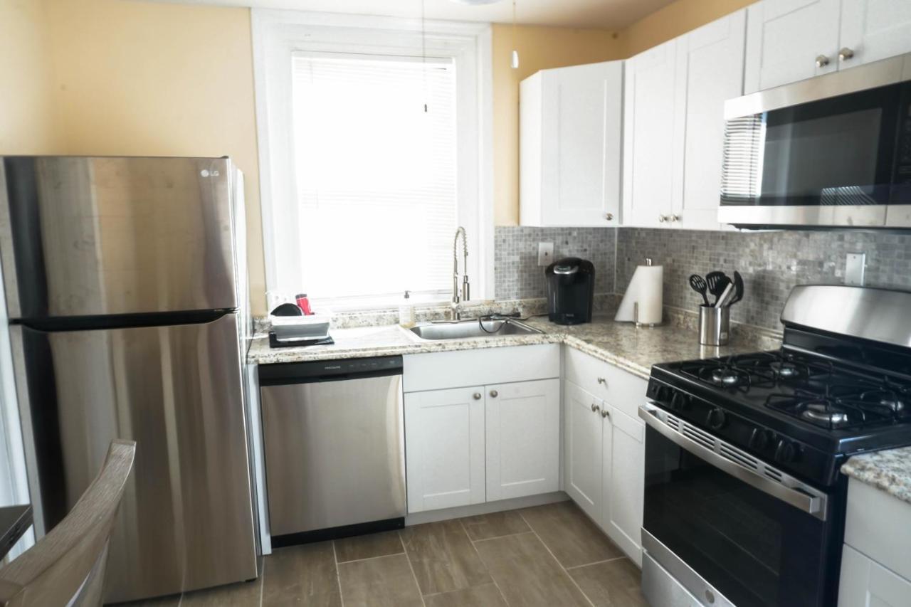 Lincoln Manor Newly Renovated 1mile from PHL Airport and Sports Stadiums — 4-Star Luxury Hotel in Prospect Park, United States