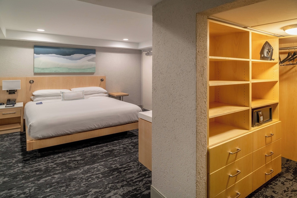Delta Hotels by Marriott Huntington Downtown - photo 9