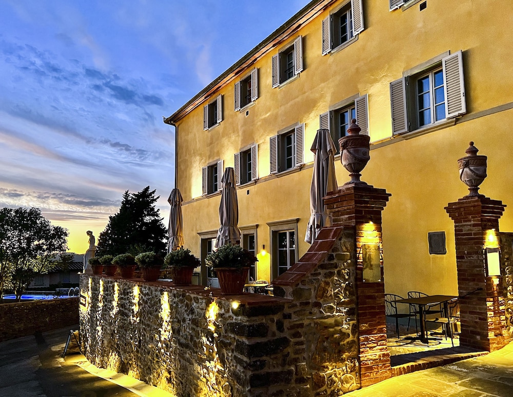 Palazzo Tiglio — Bucine