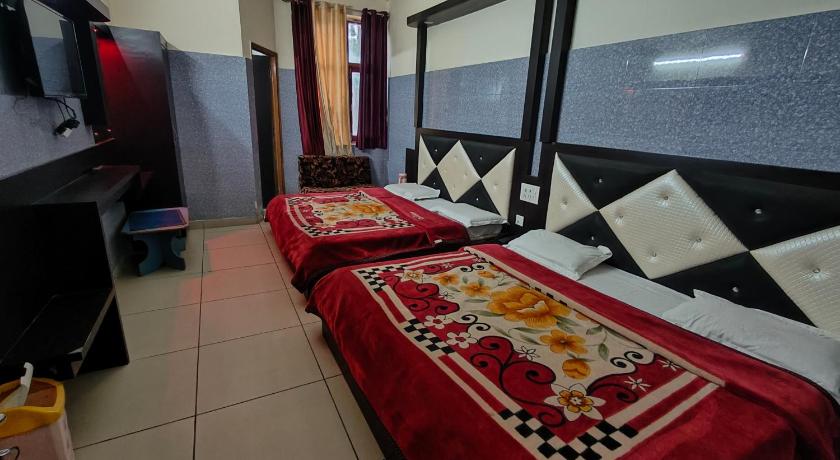 Aashirwad Hotel — Katra — photo 5