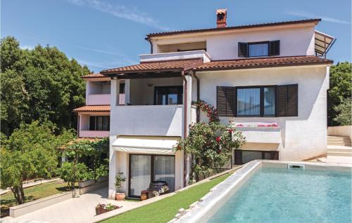 Beautiful Apartment In Pula With Wifi — 4-Star Luxury Hotel in Pula, Croatia