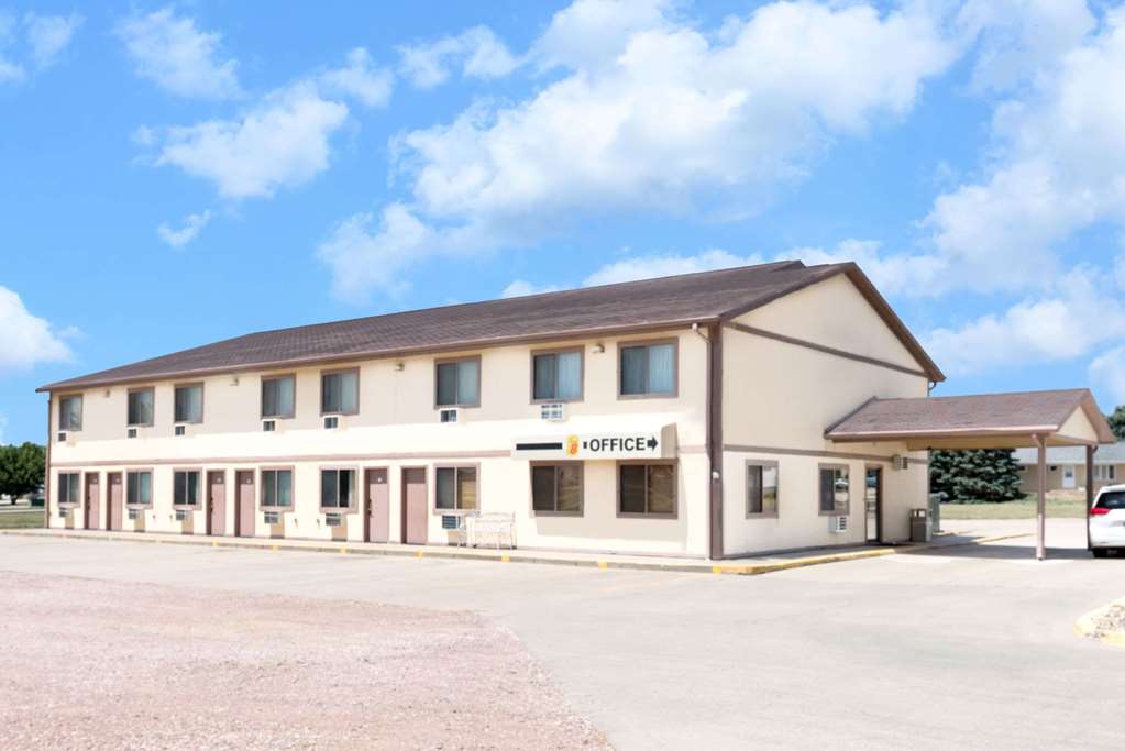 Super 8 by Wyndham Winner SD - photo 2