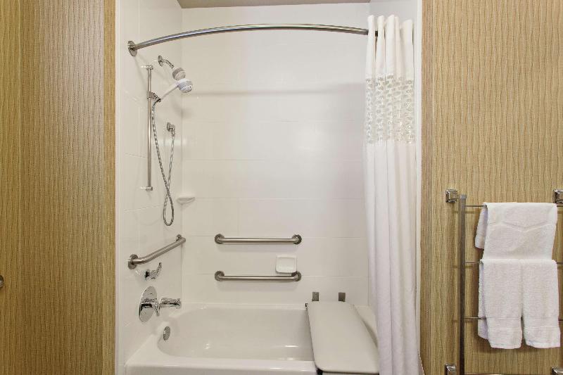 Hampton Inn Seattle Everett - photo 142