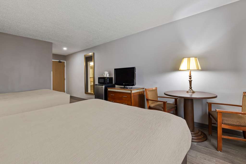 Quality Inn near Monument Health Rapid City Hospital - photo 16