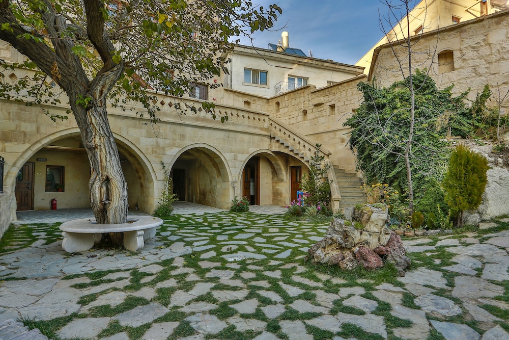 Cappadocia Minia Cave Hotel — Uerguep — photo 5