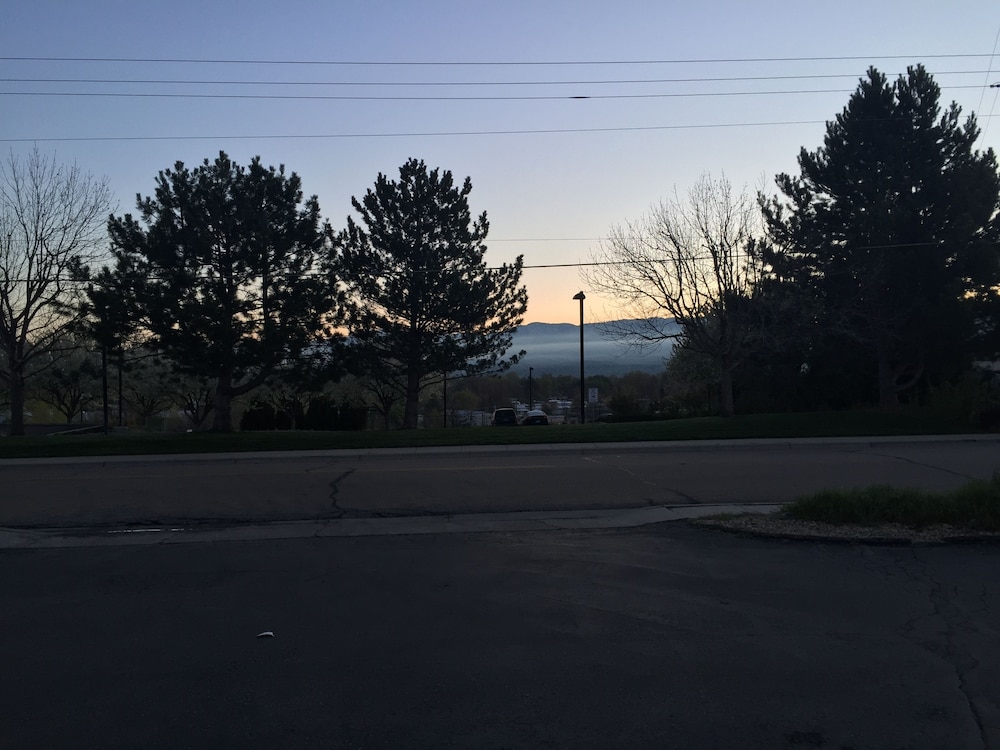 Americas Best Value Inn & Suites Boise - photo 32