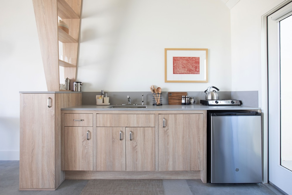 The Bungalows by Homestead Modern at The Joshua Tree Retreat Center - photo 26