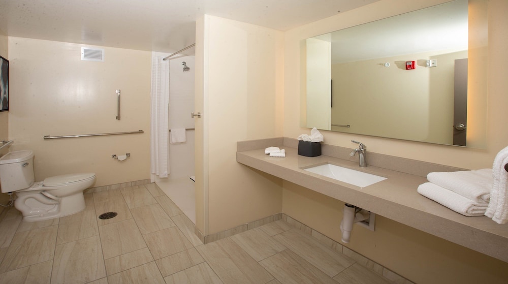 Candlewood Suites Cleveland South Independence by IHG - photo 20