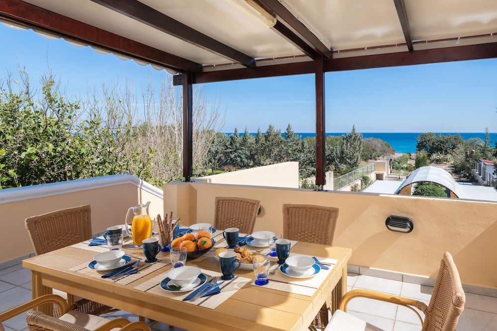 Beachfront Studio Socrates — 4-Star Luxury Hotel in Rodos, Greece