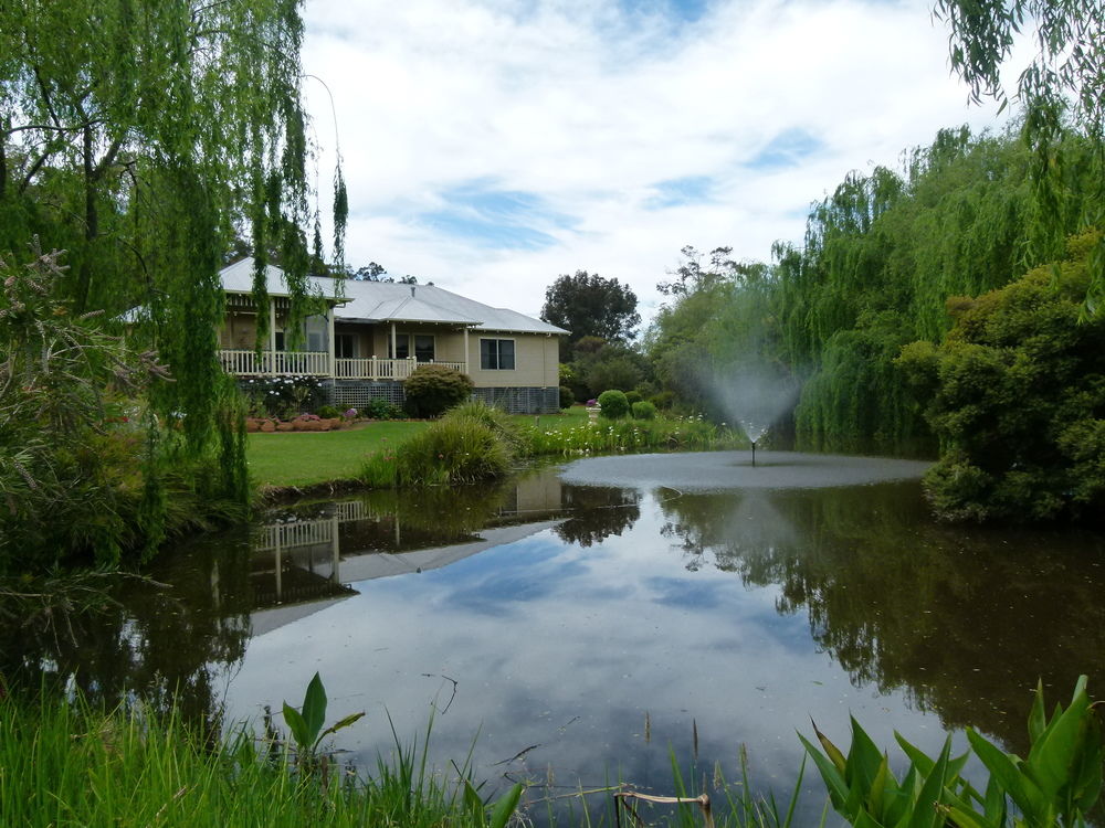 Mossbrook Country Estate Bed & Breakfast — 4-Star Luxury Hotel in Margaret River, Australia