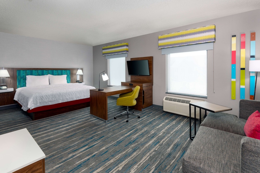 Hampton Inn & Suites Hartford Farmington - photo 11