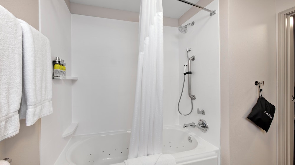Holiday Inn Express and Suites Green River - photo 24