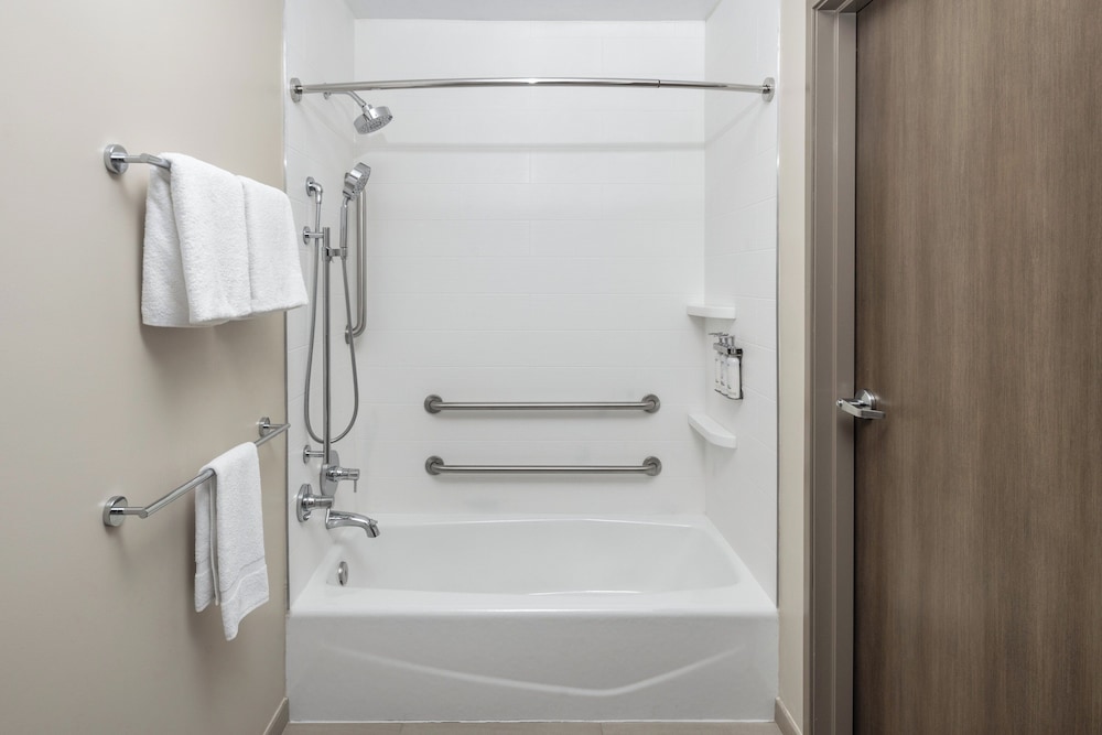 Holiday Inn Express Hotel & Suites Portland Jantzen Beach by IHG - photo 58