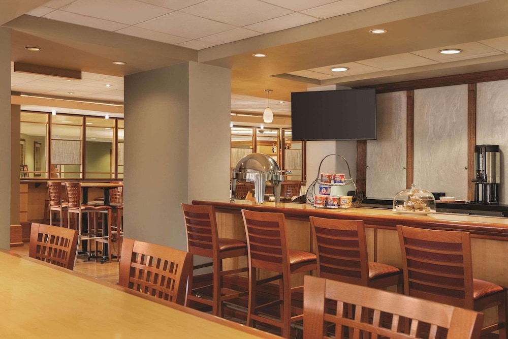 DoubleTree by Hilton Providence Airport Warwick - photo 17