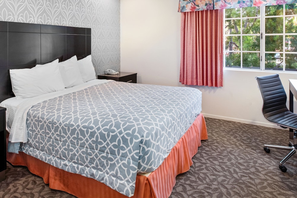 Glendale Hotel - photo 16