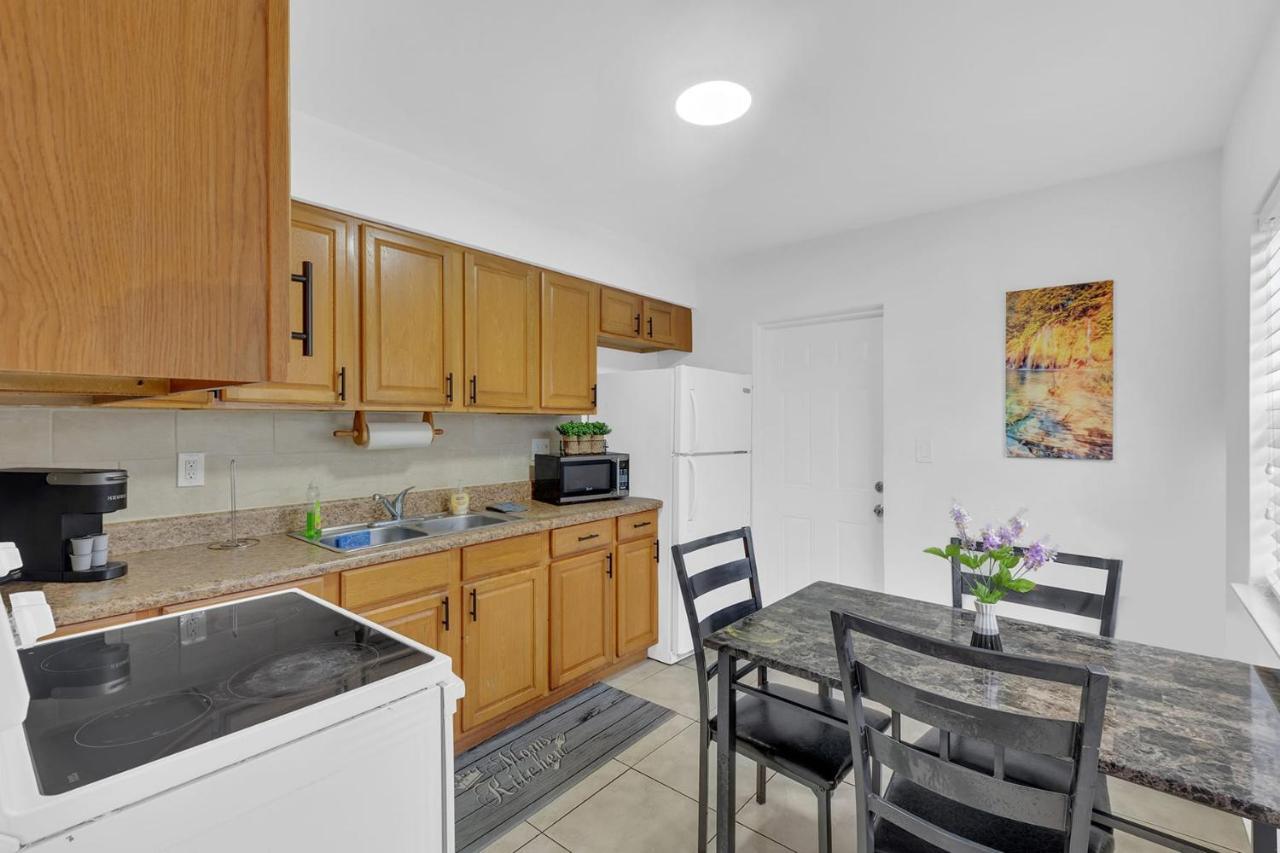 2 Bedroom House Minutes from Beach and Casino - photo 7