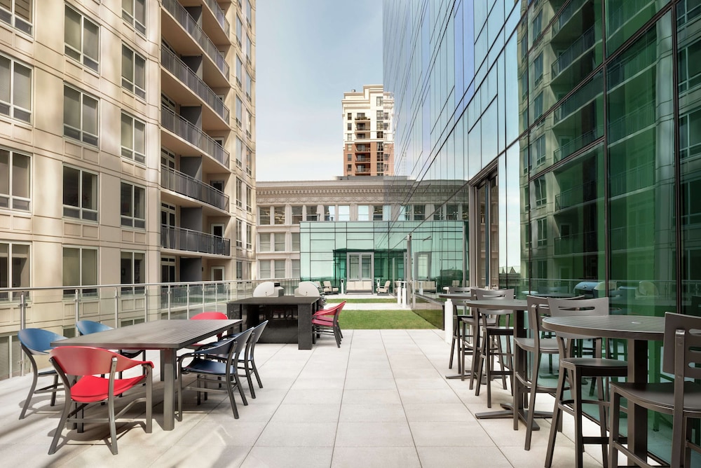 Hilton Garden Inn Chicago Downtown South Loop - photo 25