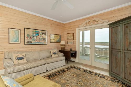 Marsh Madness by Oak Island Accommodations - photo 36