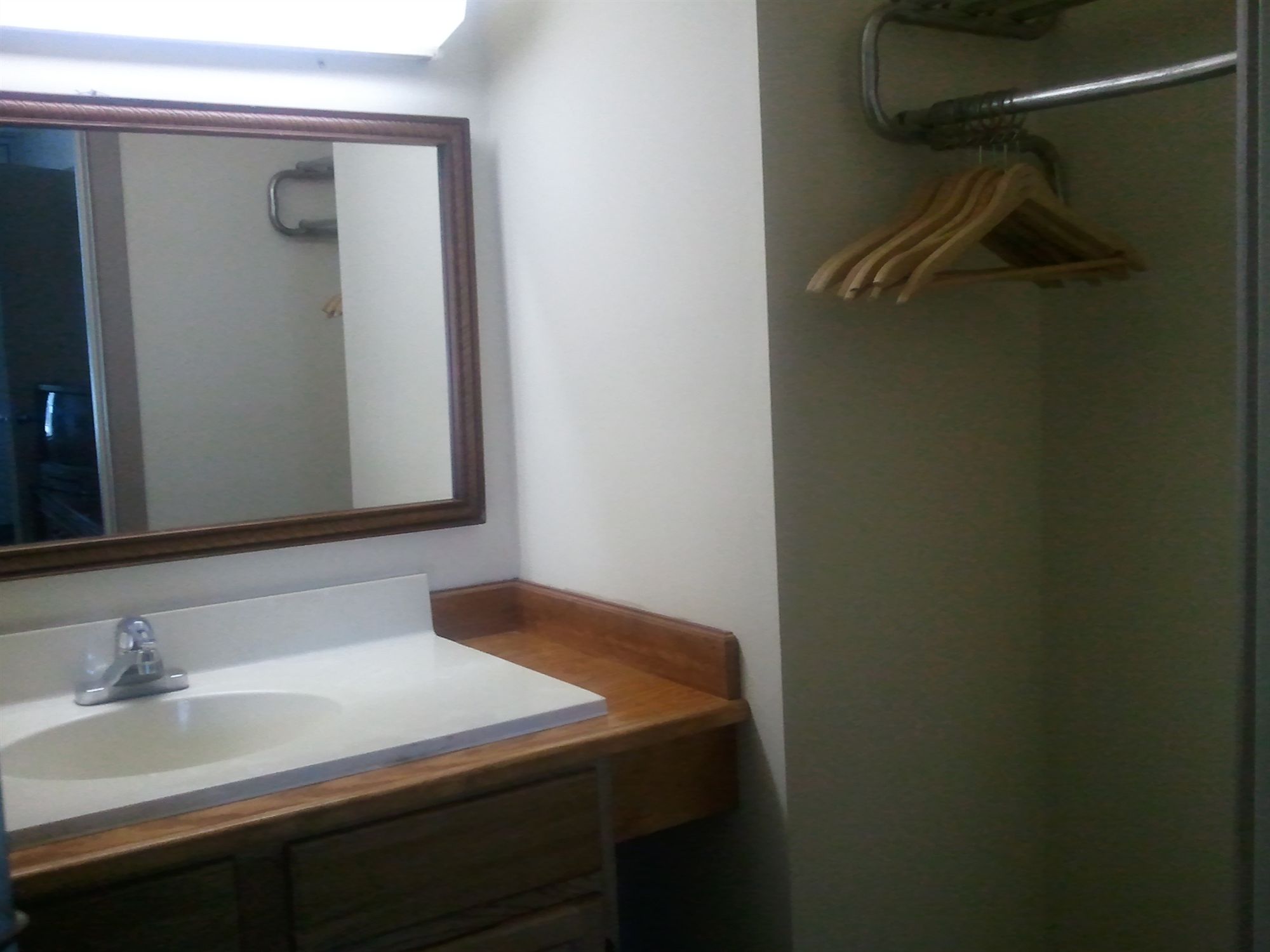 Quarterpath Inn and Suites - photo 12