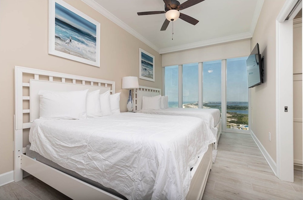 Phoenix Gulf Towers 2201 4 Bedroom Condo - photo 9
