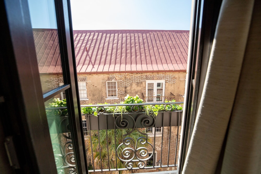 The Palmetto Hotel - photo 9