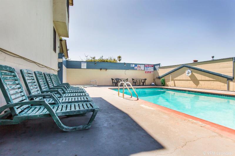 Monterey Fairgrounds Inn - photo 14