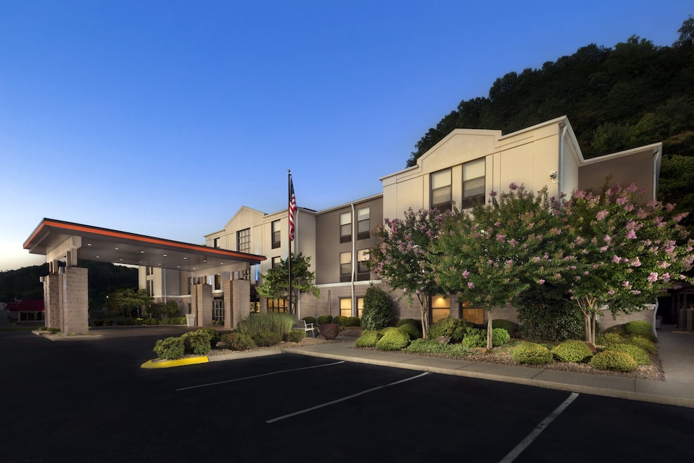 Holiday Inn Express Middlesboro by IHG - photo 33