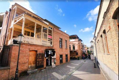 House near Gabriadze teatre