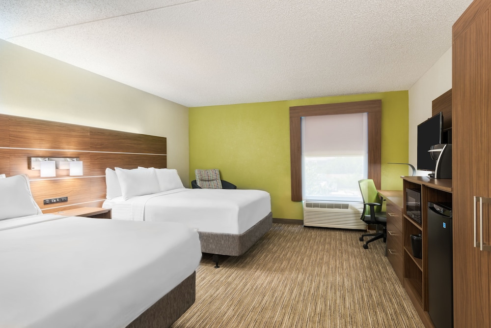 Holiday Inn Express Hotel & Suites Bentonville by IHG - photo 3