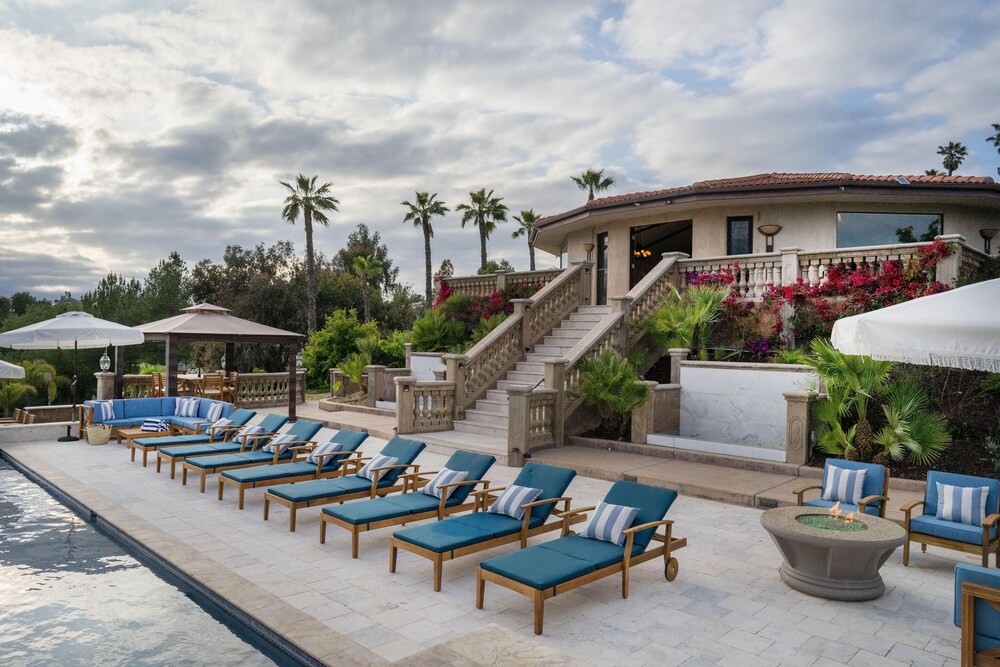 Carmen by AvantStay Infinity Pool w Jaw Dropping Views and 5 Min to Old Town - photo 35
