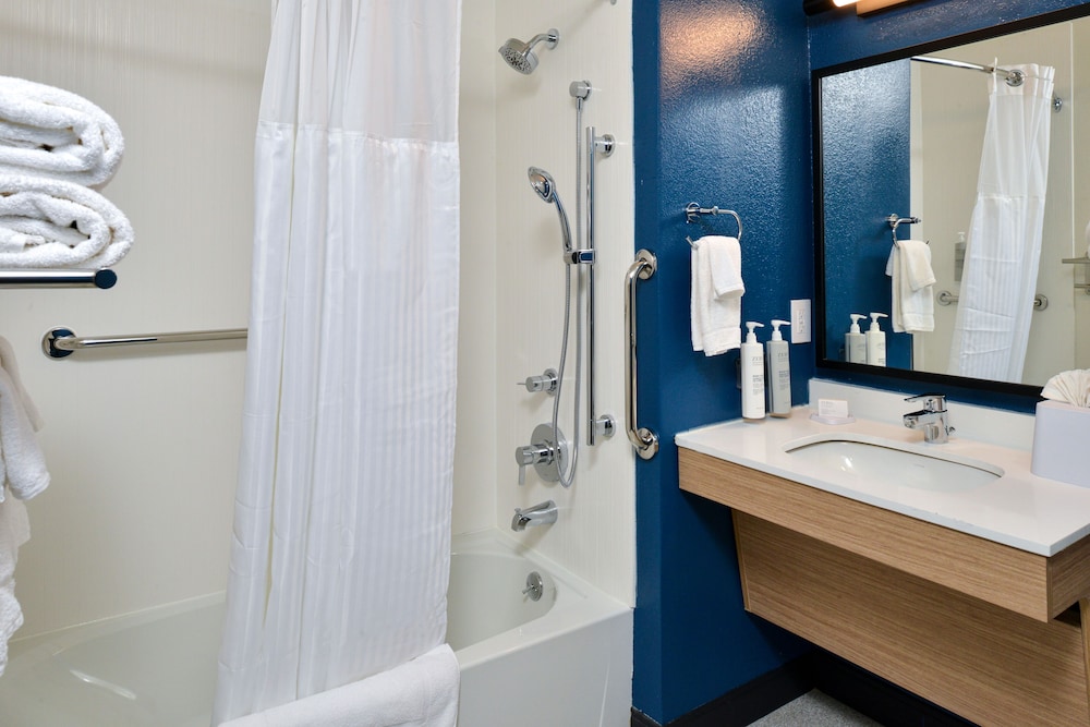 Spark by Hilton Dallas Medical District Love Field - photo 39