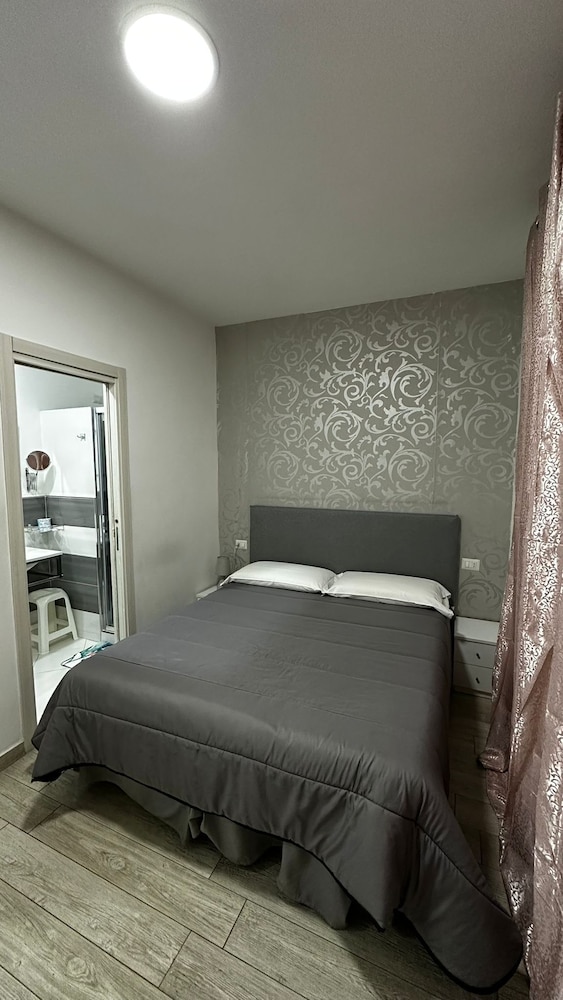 Napoli Relais — Naples — photo 3